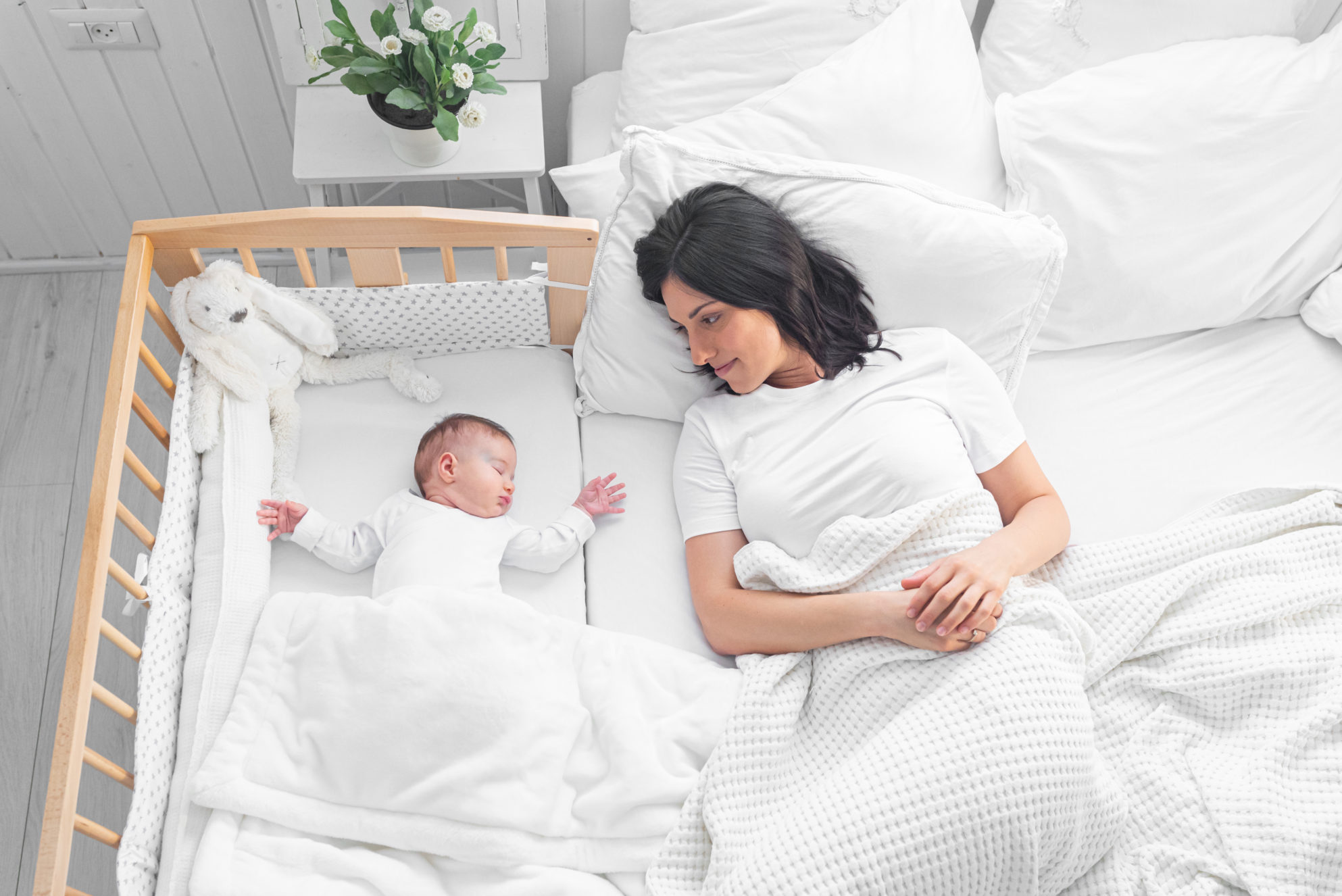  מיטת תינוק מתחברת ושינה משותפת